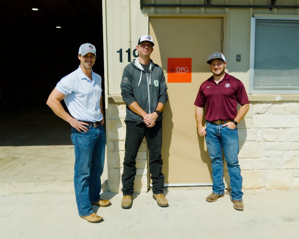 Buffalo Power Solutions and Divine Power Group teams outside the New Braunfels facility